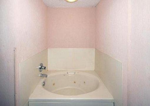фото отеля Econo Lodge Elyria