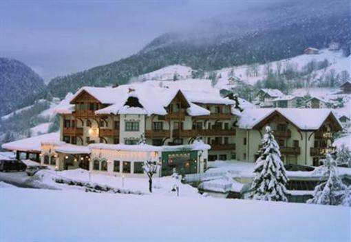 фото отеля La Perla Hotel Ortisei