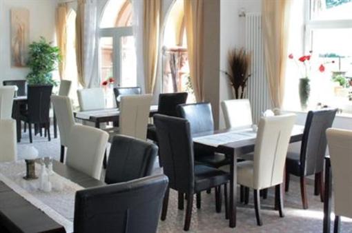 фото отеля Hotel Vier Löwen Traben-Trarbach