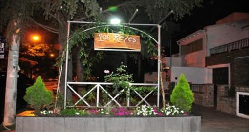 фото отеля Hostal Los Reyes