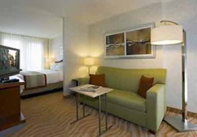 фото отеля Marriott SpringHill Suites Old Montreal