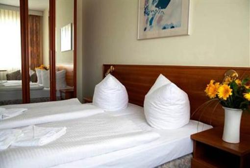 фото отеля Hotel Stralsund