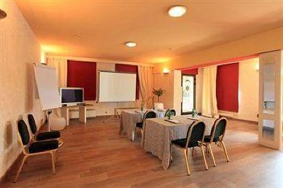 фото отеля Romantic Hotel Mlýn Karlštejn