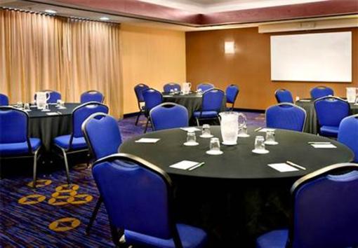 фото отеля Courtyard by Marriott Philadelphia Plymouth Meeting
