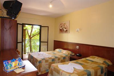 фото отеля Vilage Inn