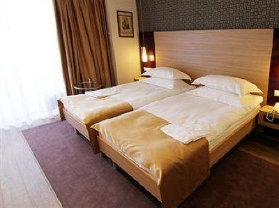 фото отеля Puscha Congress Hotel