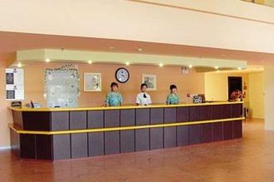 фото отеля Home Inn Baishan Minzhong Street