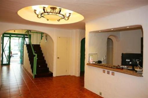фото отеля Goodstay Backpacker's Home