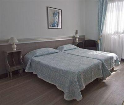 фото отеля Hotel Les Oliviers Fayence