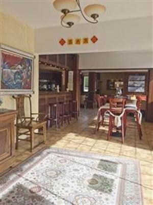 фото отеля Hotel Les Oliviers Fayence
