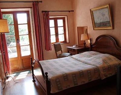 фото отеля Hotel Les Hospitaliers Le Poet-Laval