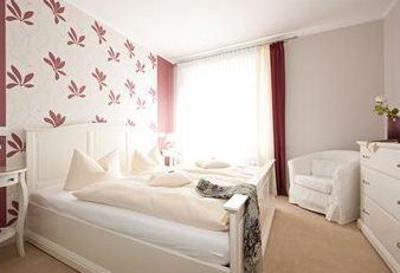 фото отеля Hotel-Pension Das Haus am Walde