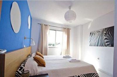 фото отеля Apartamentos Fleming 50