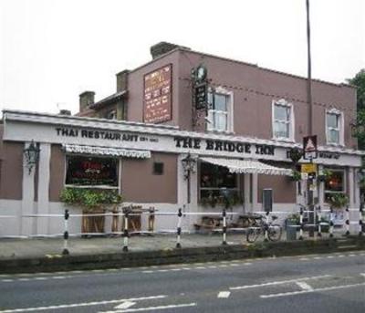 фото отеля The Bridge Inn London