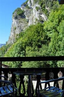 фото отеля Hotel L'Hermitage Thones