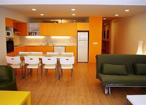фото отеля Rent4Days Sants Apartments Barcelona