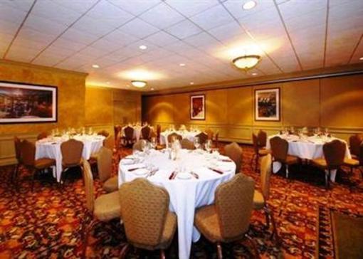 фото отеля Clarion Hotel Beachwood