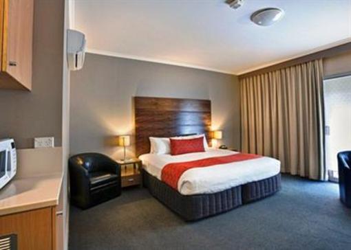 фото отеля Quality Hotel Dickson Canberra