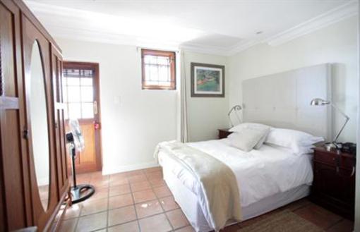 фото отеля 17 on Loader Guest House