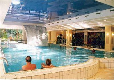 фото отеля Danubius Health Spa Resort Margitsziget