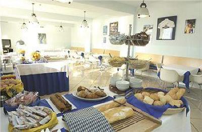 фото отеля Hotel Residence Nago-Torbole