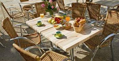фото отеля Citotel Le Cheval Blanc Hotel Cognac