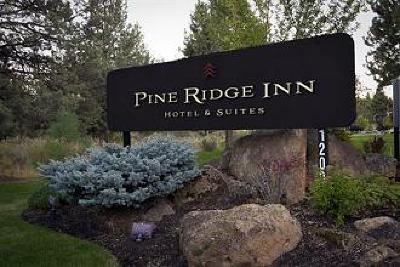 фото отеля Pine Ridge Inn