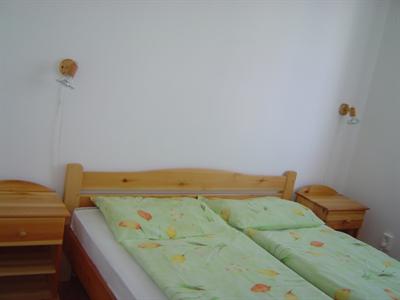 фото отеля Eman Apartmanhaz