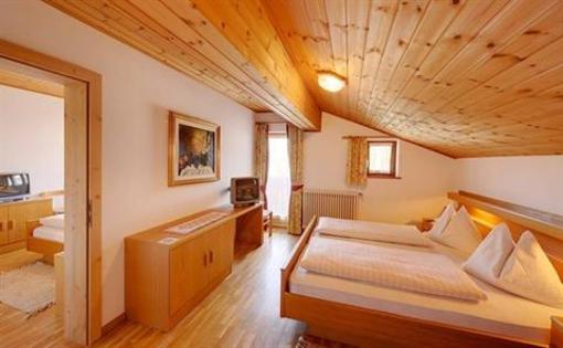 фото отеля Hotel Goldene Rose Welsberg-Taisten