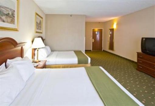 фото отеля Holiday Inn Express Hotel & Suites Live Oak