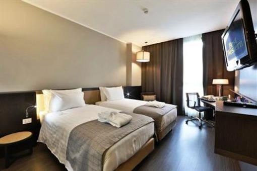 фото отеля Best Western CHC Airport