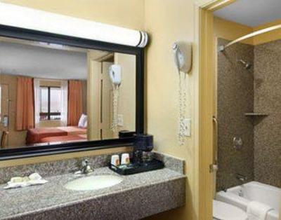 фото отеля Super 8 Motel West Tulsa