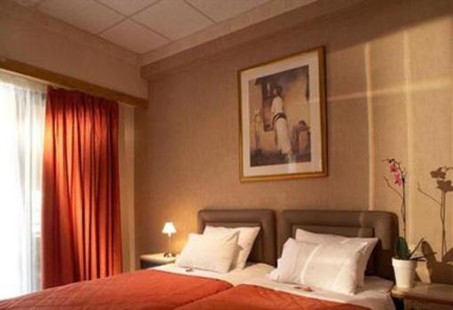 фото отеля Piraeus Inn