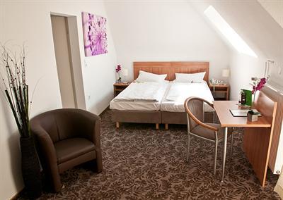 фото отеля Hotel am Ludwigsplatz