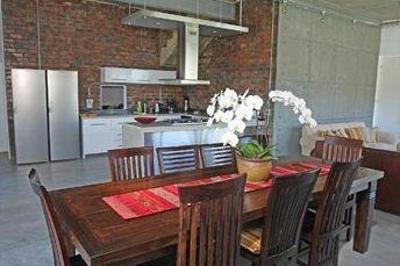 фото отеля Sunset Loft Guest House Cape Town
