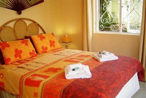 фото отеля Firmount Lodge Guest House Somerset West