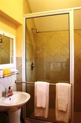 фото отеля Firmount Lodge Guest House Somerset West