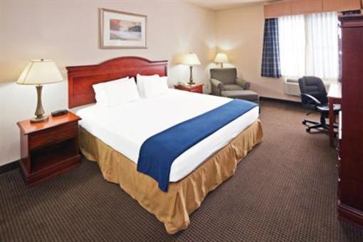 фото отеля Holiday Inn Express Owasso
