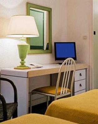 фото отеля Hotel Club Le Plein Sud Hyères