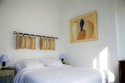 фото отеля Logis Ruc Hotel Cannes