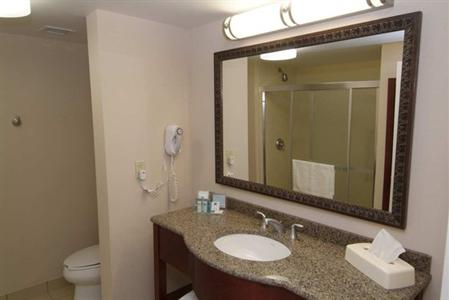 фото отеля Hampton Inn & Suites Guelph