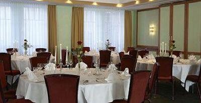 фото отеля Steigenberger Hotel Thuringer Hof