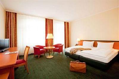 фото отеля Steigenberger Hotel Thuringer Hof