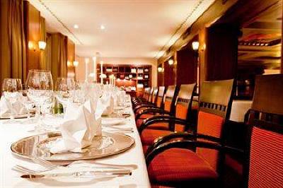 фото отеля Steigenberger Hotel Thuringer Hof