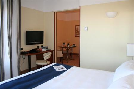 фото отеля Holiday Inn Milan Assago