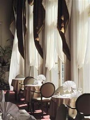 фото отеля Splendid Resort Chatel-Guyon