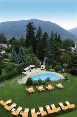 фото отеля Sonnenburg Hotel Merano