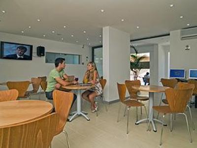 фото отеля Qawra Point Holiday Complex