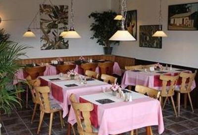 фото отеля Landhotel Oberbaar