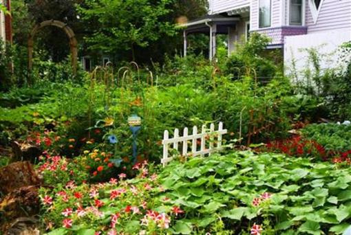 фото отеля Lathrop House B&B